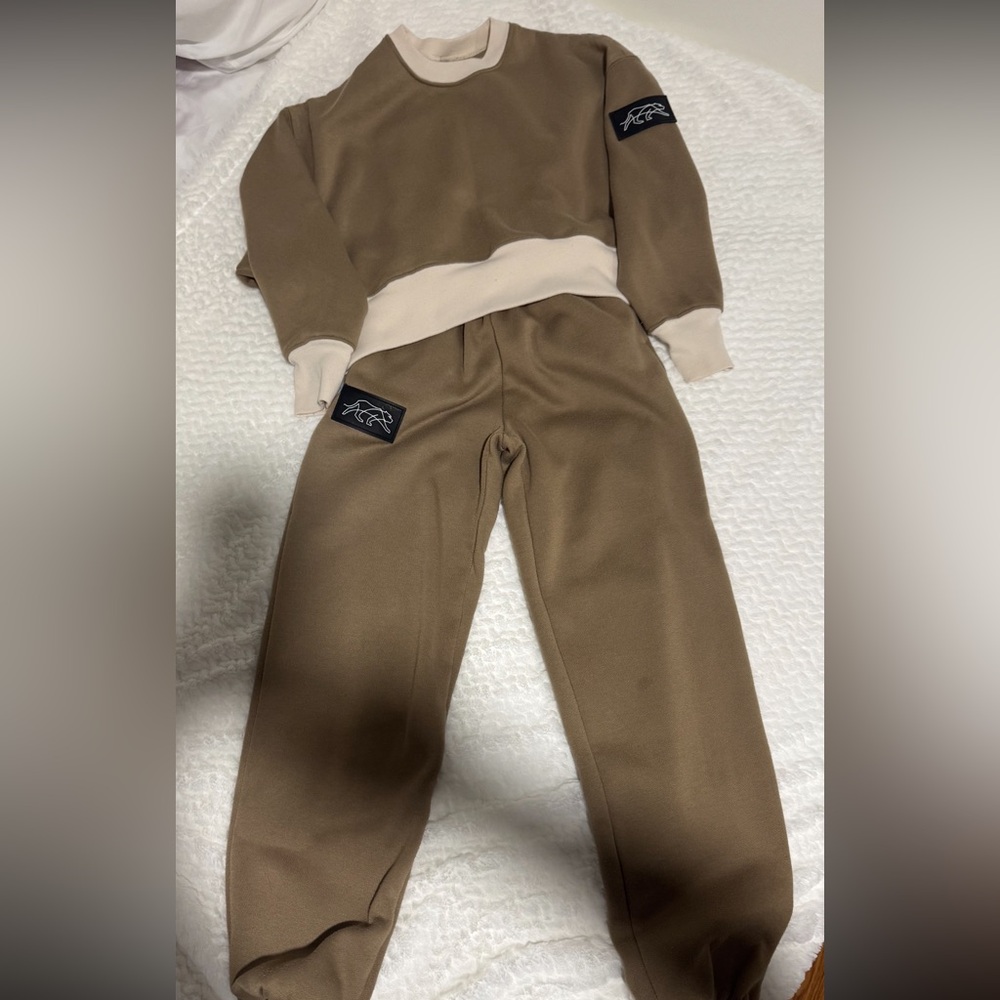 Tiger Friday sweatpants set